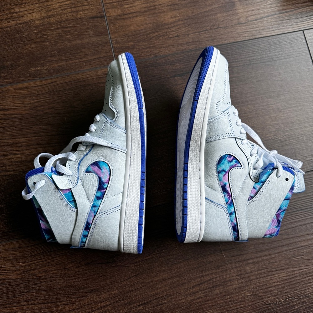 Women Jordan size 6.5